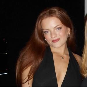 Meet your Posher, Ava